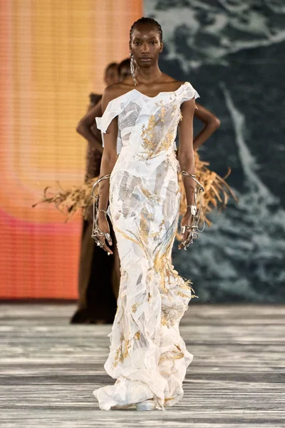 Look 2